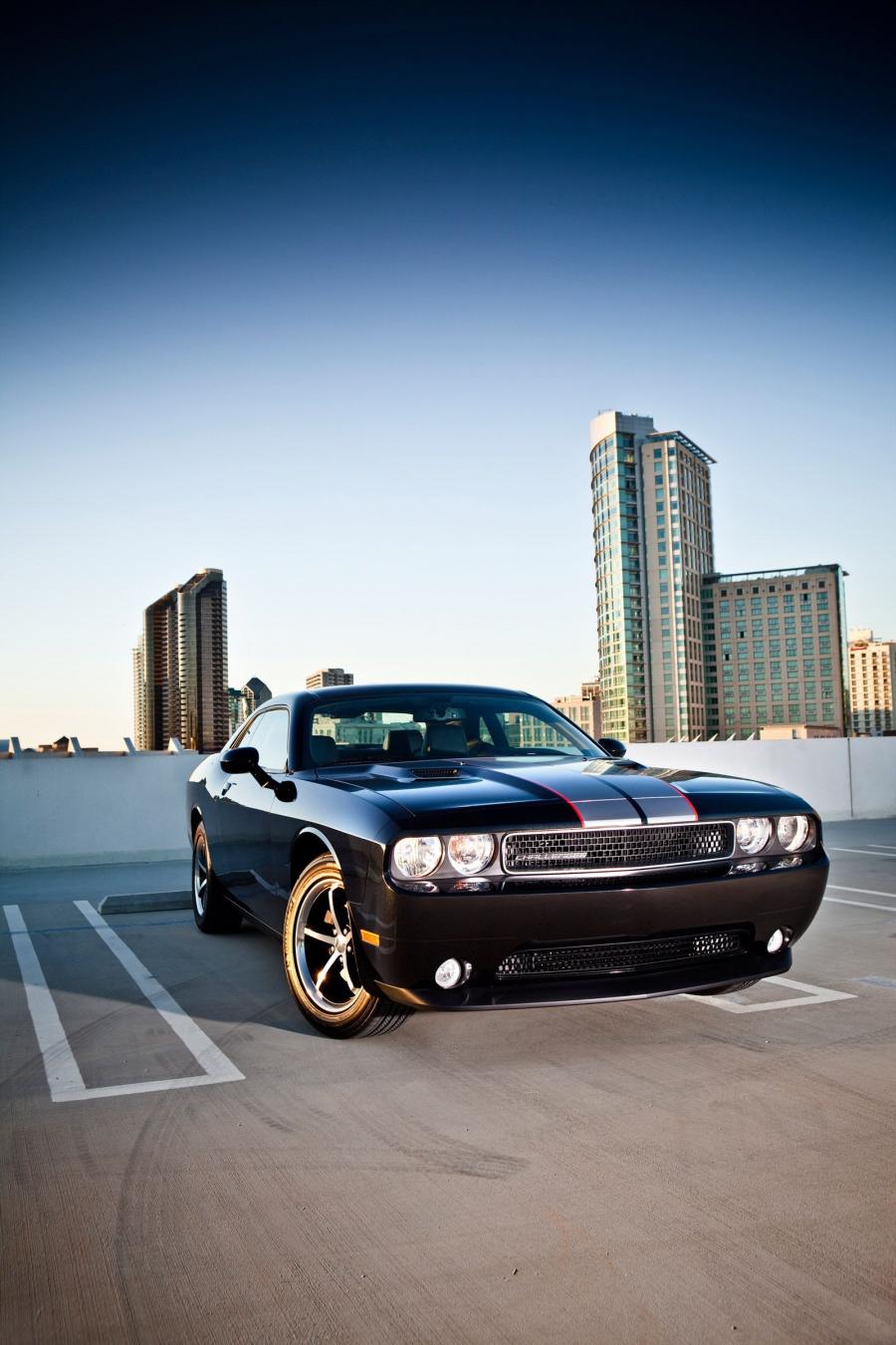  Dodge Challenger R/T 2011 года  (фото 25 из 28)